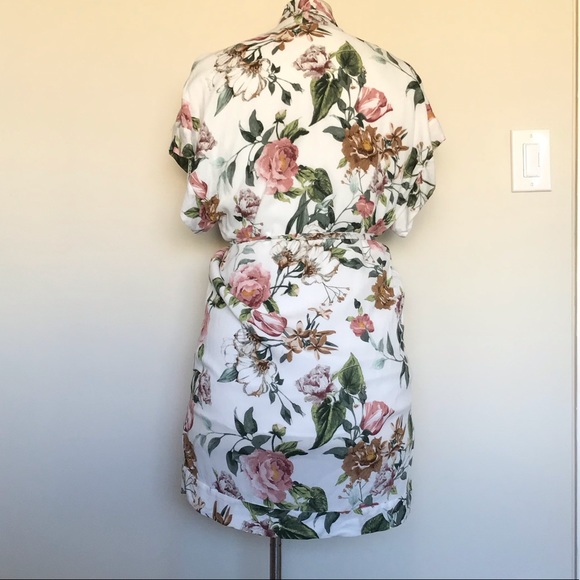 Kimono style button up. - Picture 2 of 4